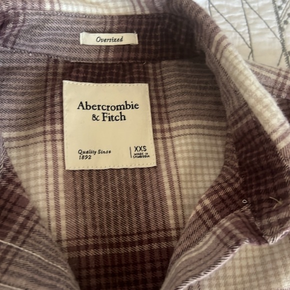 A&F button down shacket - Picture 2 of 4